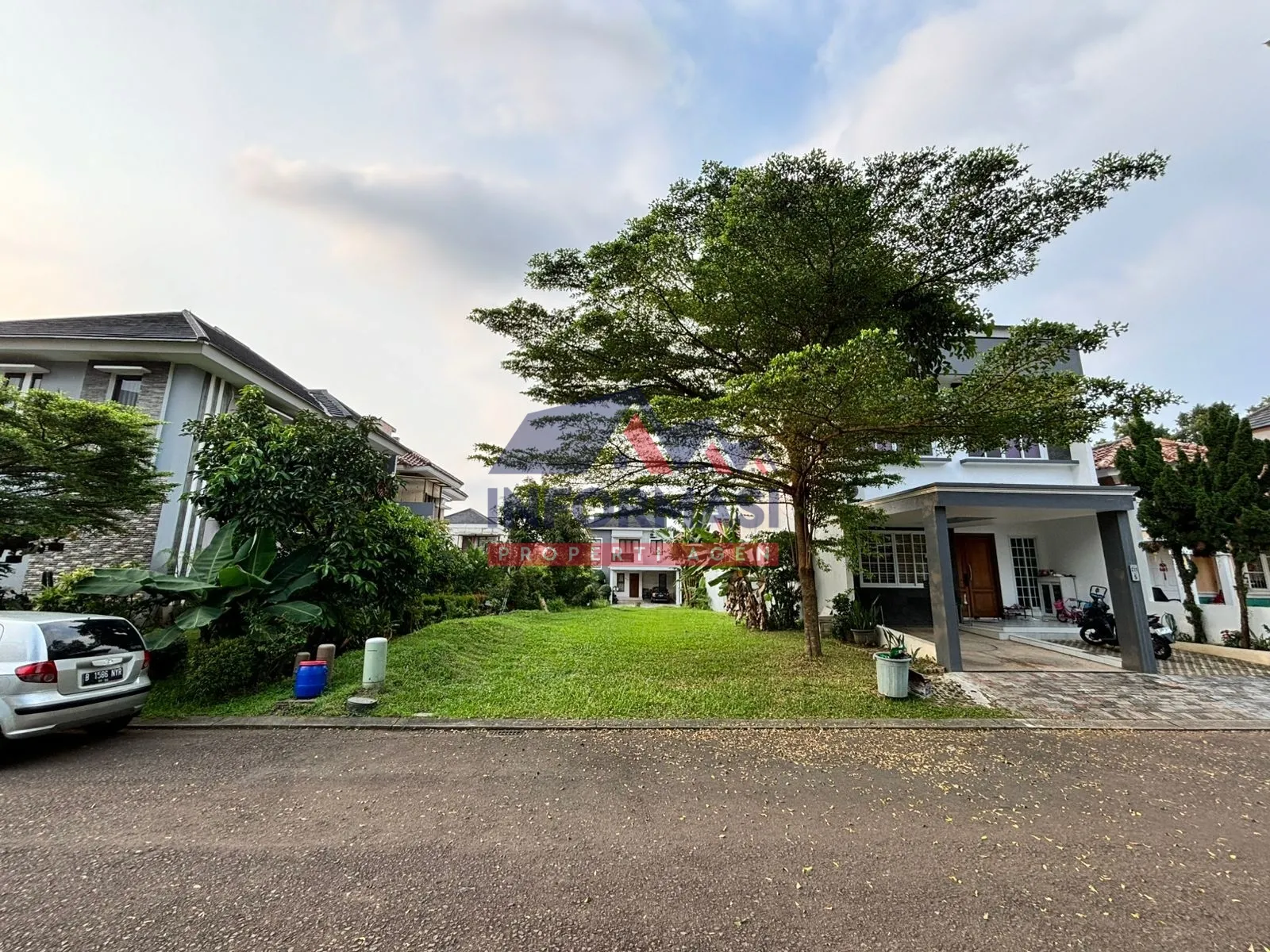 Tanah hoek cluster favorit hacienda delatinos bsd