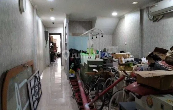 Disewa kan Ruko gandeng 4  kedoya jakarta barat