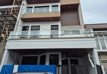 Rumah tinggal nyaman & strategis @Puri Indah Blok A