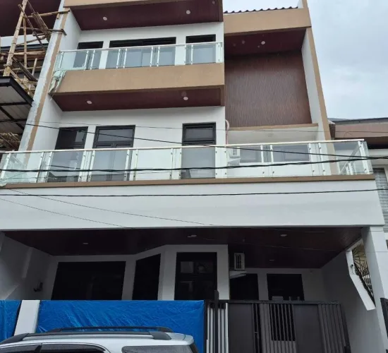 Rumah tinggal nyaman & strategis @Puri Indah Blok A