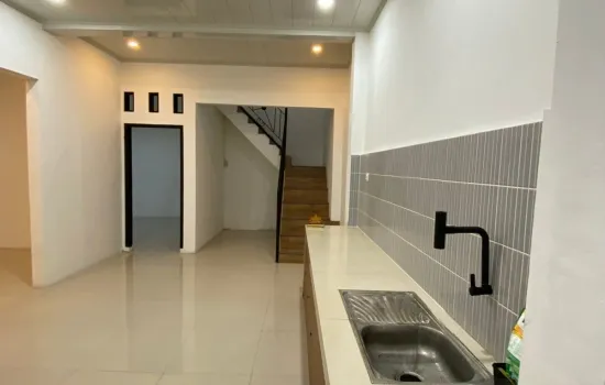 Rumah Bagus 3 KT 3 KM 2 Lantai Siap Huni