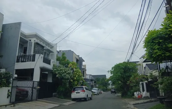 Dijual rumah Puri Indah Jakarta Barat