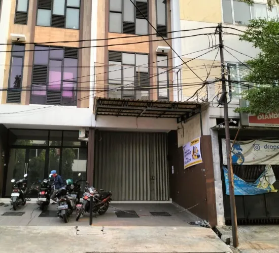 Rukan Baru minimalis modern Aries Utama, Puri, 3.5 lantai