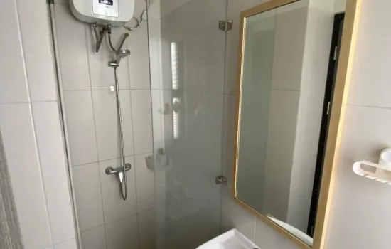 Rumah cantik 2 lantai , baguss , siap huni semi Furnish
