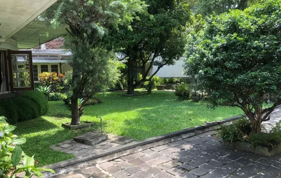 Rumah heritage prime location di Bandung