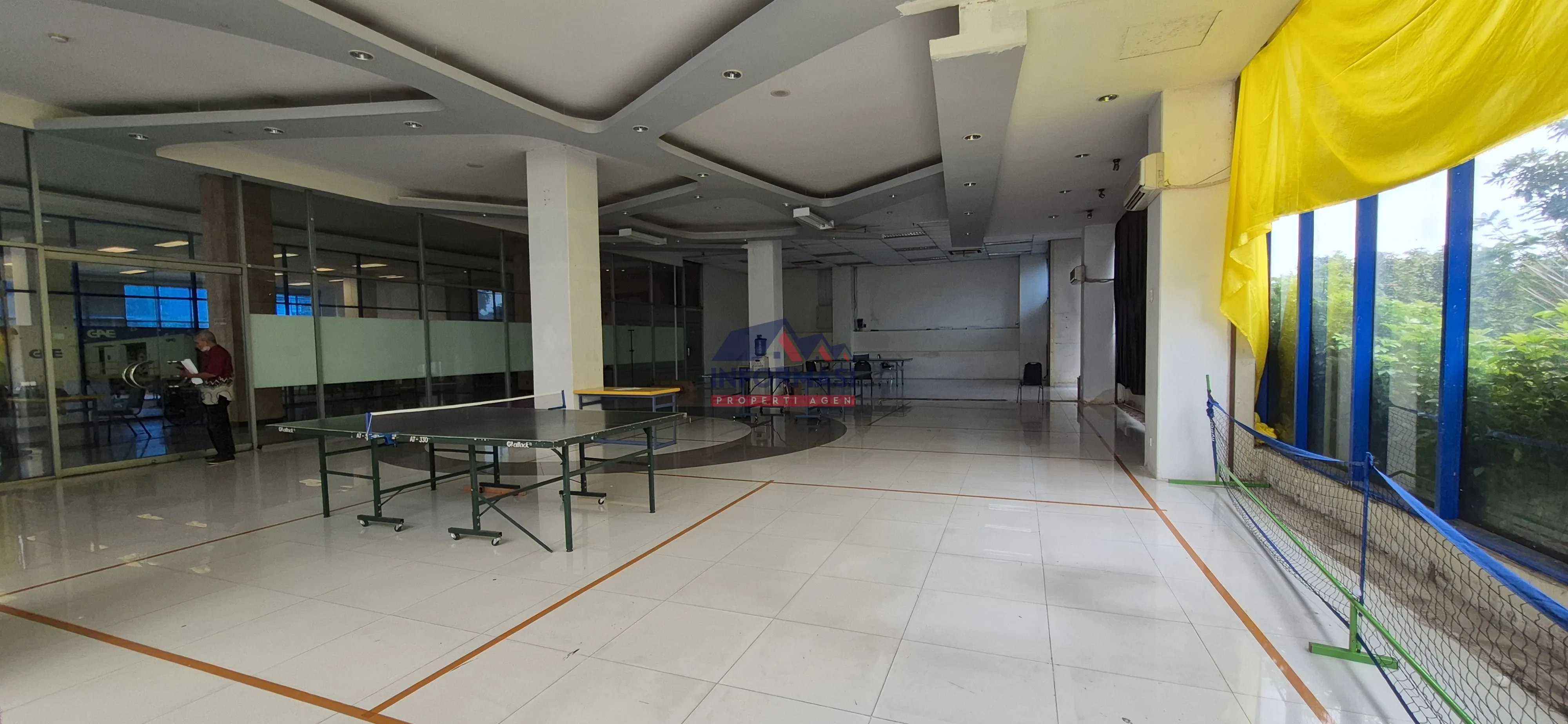 Disewakan LOBBY gedung Jl. Arjuna utara Jakarta Barar