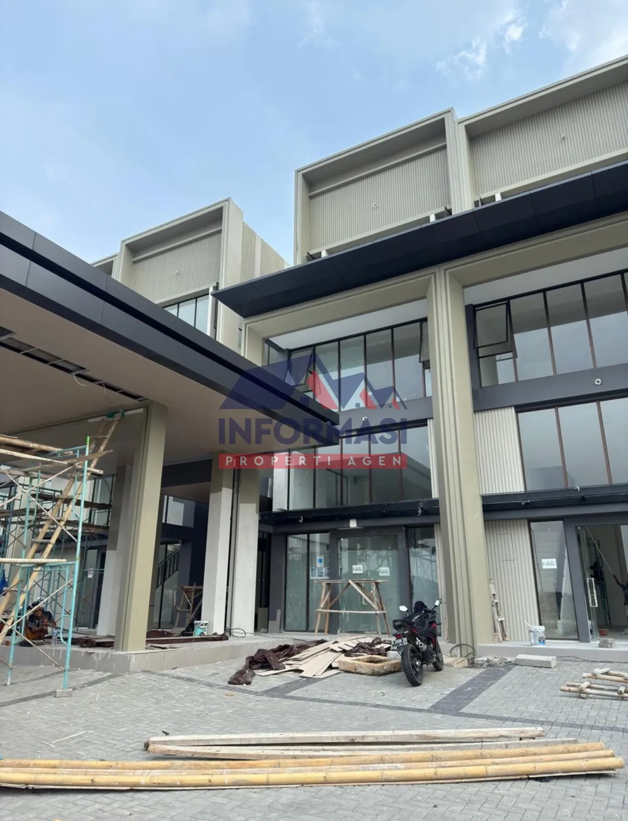 HAMPSTON AVENUE AT MANHATTAN DISTRICT 6x18 3 LANTAI