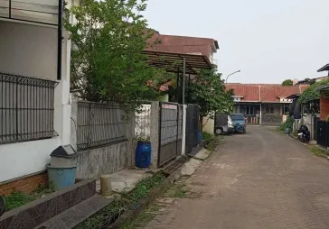 Dijual Cepat Rumah PS8, Palm Semi Karawaci Tangerang