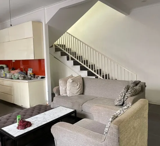 Rumah 3 lantai Setiabudi Area minim renov harga under 5 M