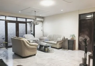 rumah Taman Aries Blok E  Jl. Aries Utama 1  ( jalan utama)