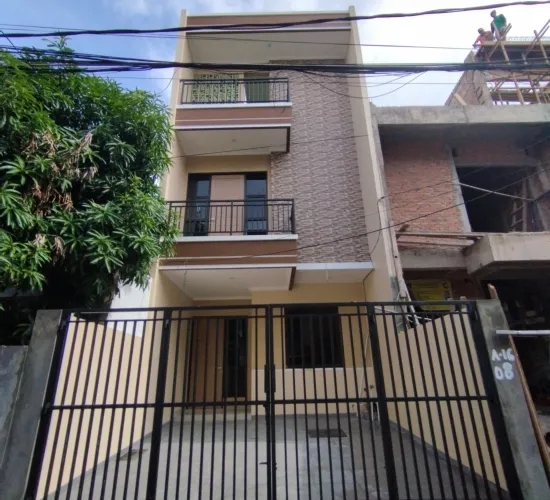 Rumah Baru Minimalis 3 Lantai