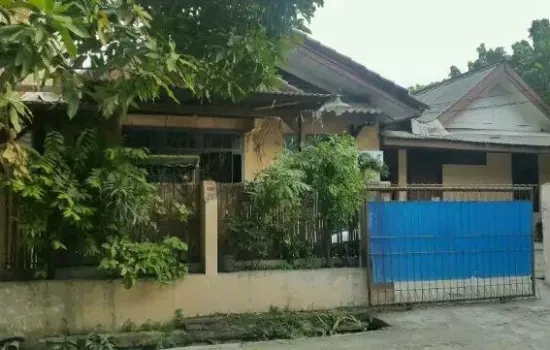 Dijual rumah tua hitung tanah luas dekat Bandara Tangerang