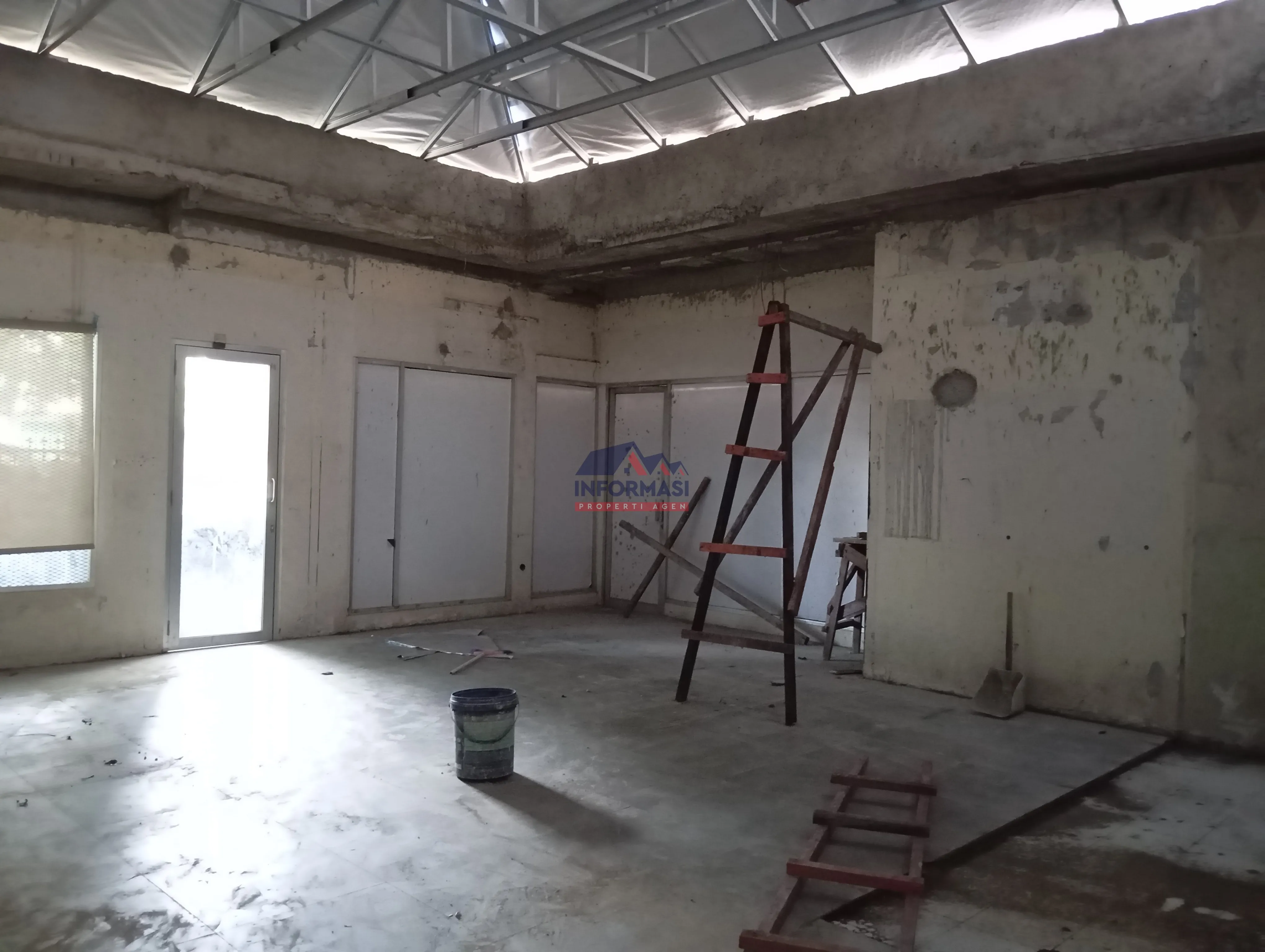 Rumah Besar Cocok unt Kantor n Gudang@Srengseng Raya