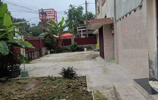 Dijual bangunan kokoh berupa gudang, 3 lantai,   20 x 41.25