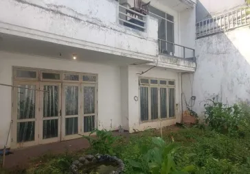 Rumah lokasi strategis di jakarta barat