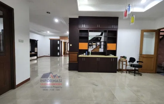 Disewakan Rumah Siap Tinggal Puri Indah 2Lt 4Kt 3Km