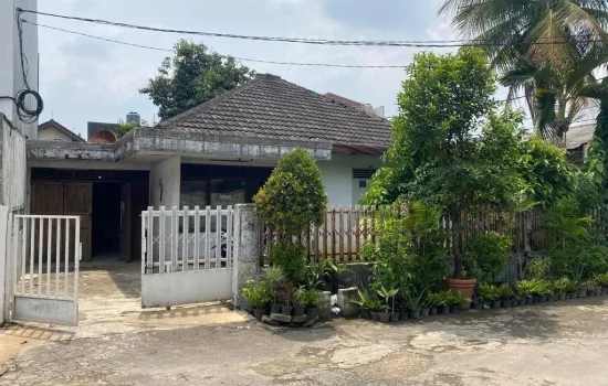 Rumah  lokasi strategis jakarta barat