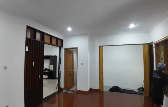 Disewakan Rumah Siap Tinggal Puri Indah 2Lt 4Kt 3Km