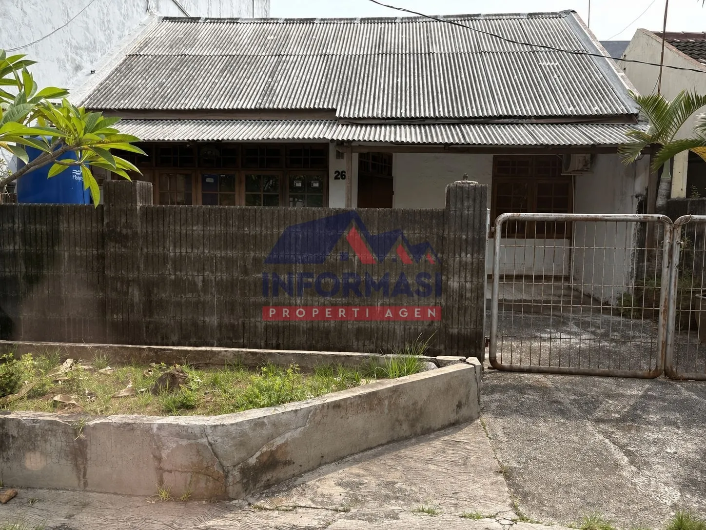 Dijual Rumah di Bojong Indah ,Jalan besar ,Letak Strategis