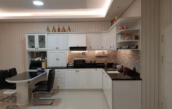 Rumah 3,5 lantai Di Taman Aries siap huni