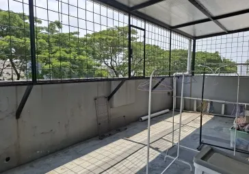 Ruko gandeng 3lt premier village cipondoh 8x15m