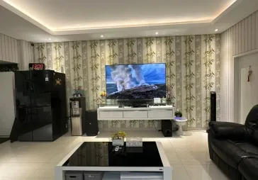 Rumah 3,5 lantai Di Taman Aries siap huni