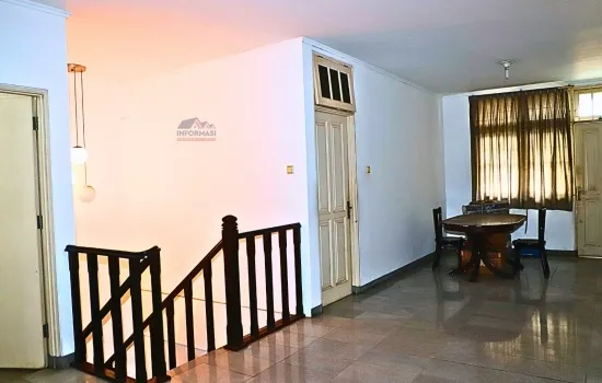 Rumah puri indah 2 lantai 3 kamar tidur