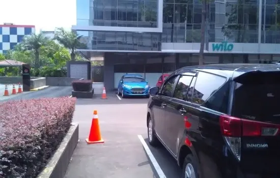 Mini office building Altira Business Park 5 lantai + rooftop