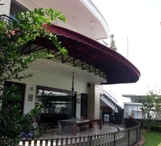 Rumah mewah dan bagus di modernland