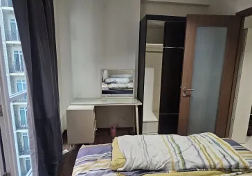 Puri Orchard studio lt 23 FF view kolam renang