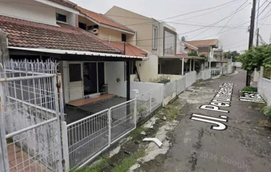 Rmh 2,5 lantai , siap huni , 3kmr ,2 kmr mandi , 1kmr tidur