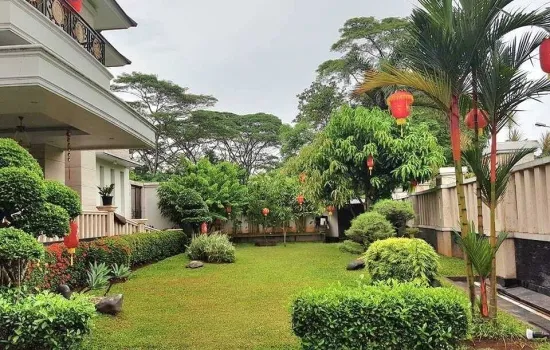 Rumah mewah dan bagus di modernland
