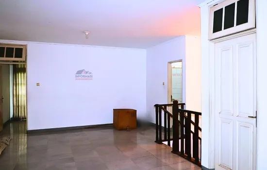 Rumah puri indah 2 lantai 3 kamar tidur