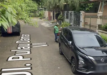 Rumah Pulau Damar luas 200 m2 depan taman