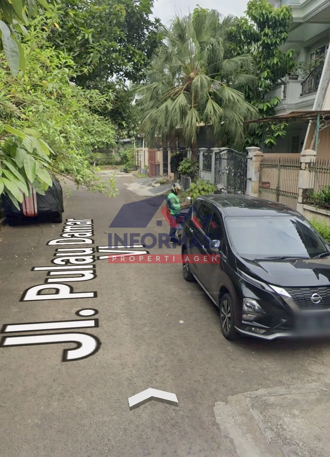 Rumah Pulau Damar luas 200 m2 depan taman