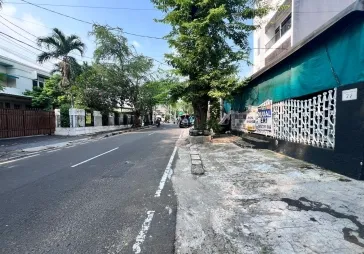 Rumah lokasi strategis jakarta barat