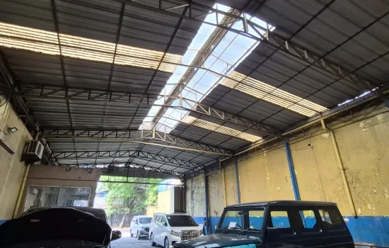 DISEWAKAN ex.bengkel tanah usaha Jakarta Barat