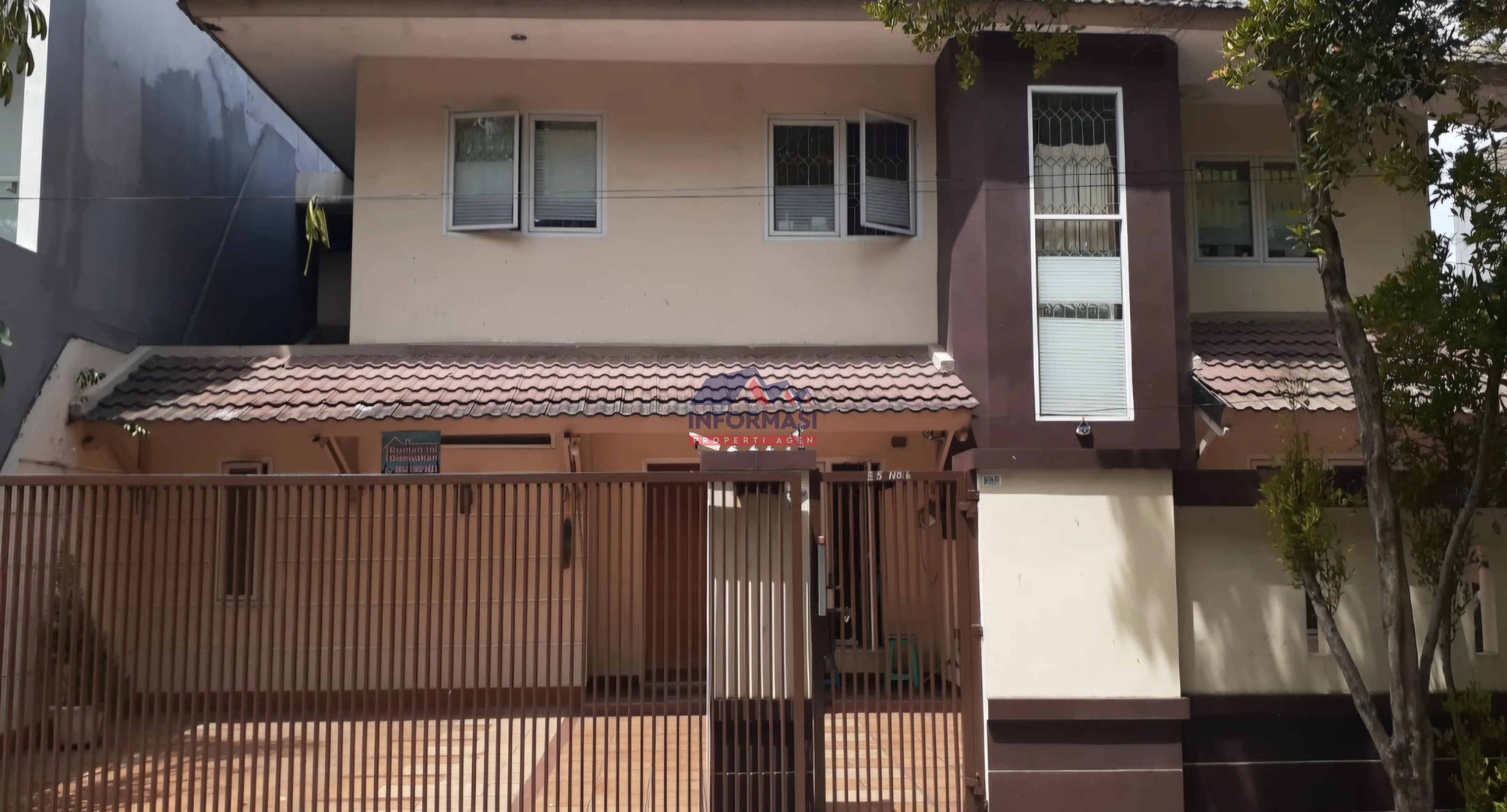Rumah huk 2lt taman duta mas seluas 265m utara timur