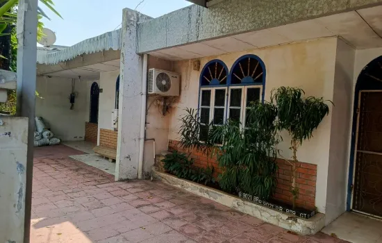 Dijual rumah gandeng