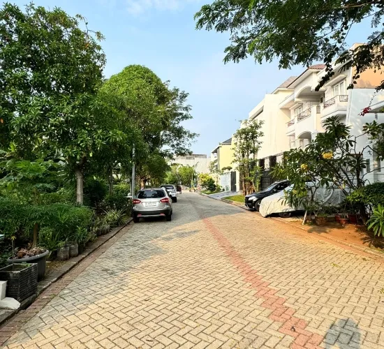 Rumah PIK lokasi strategis dan eksklusif