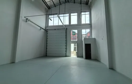 Bizpark PIK2 brandnew 9 m x20 m 1 lantai