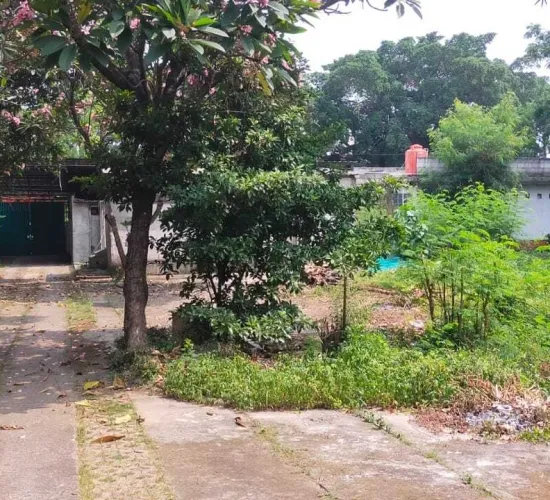 Rumah Lokasi Strategis Hitung Tanah di Jakarta Barat