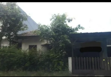 Rumah tua di taman Meruya ilir