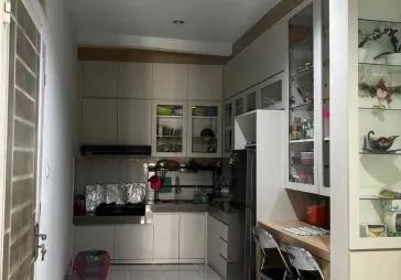 Rumah 2 lantai Griya Kenanga, lt/lb.66/95, KT 3 KM 2