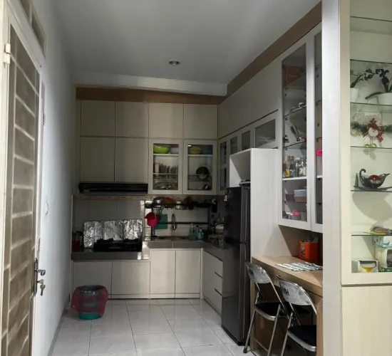 Rumah 2 lantai Griya Kenanga, lt/lb.66/95, KT 3 KM 2