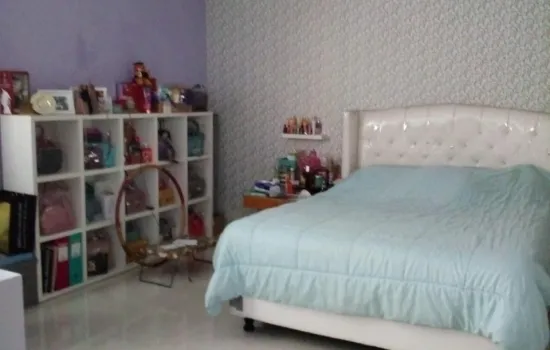 DIJUAL RUMAH 3 LANTAI SIAP HUNI - TAMAN ARIES