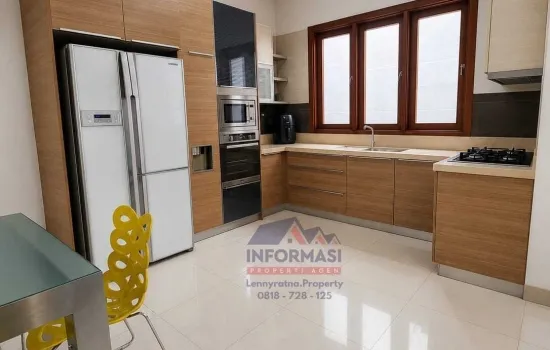 Dijual Rumah Split Modern Siap Huni