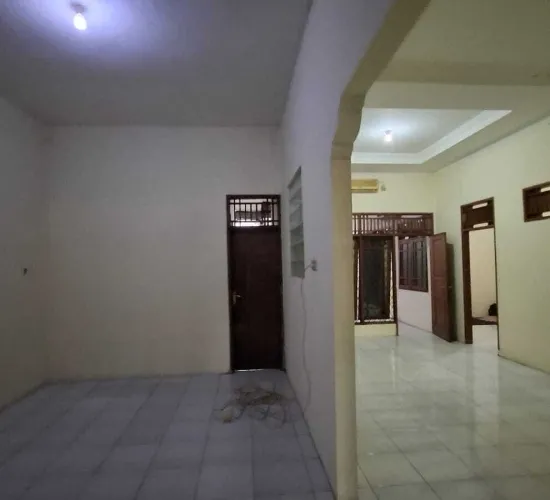 Dijual rumah cocok buat kos2an dan kontrakan