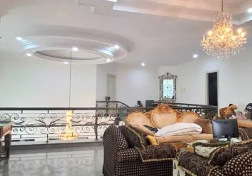 Dijual Rumah Bagus di Intercon