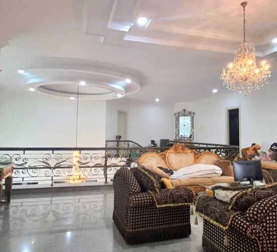 Dijual Rumah Bagus di Intercon